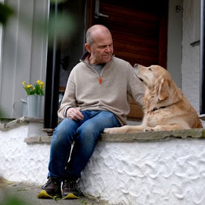 Kurt Ove Mæland med hund